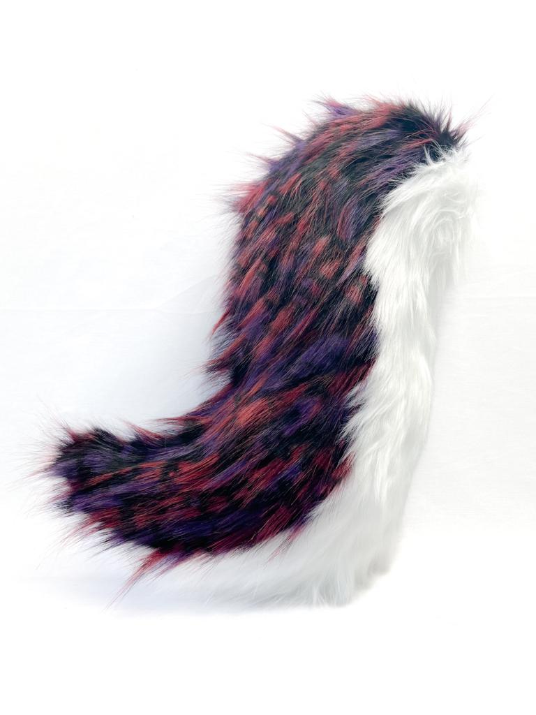 "WOLF SIGNATURE" PURPLE WINE